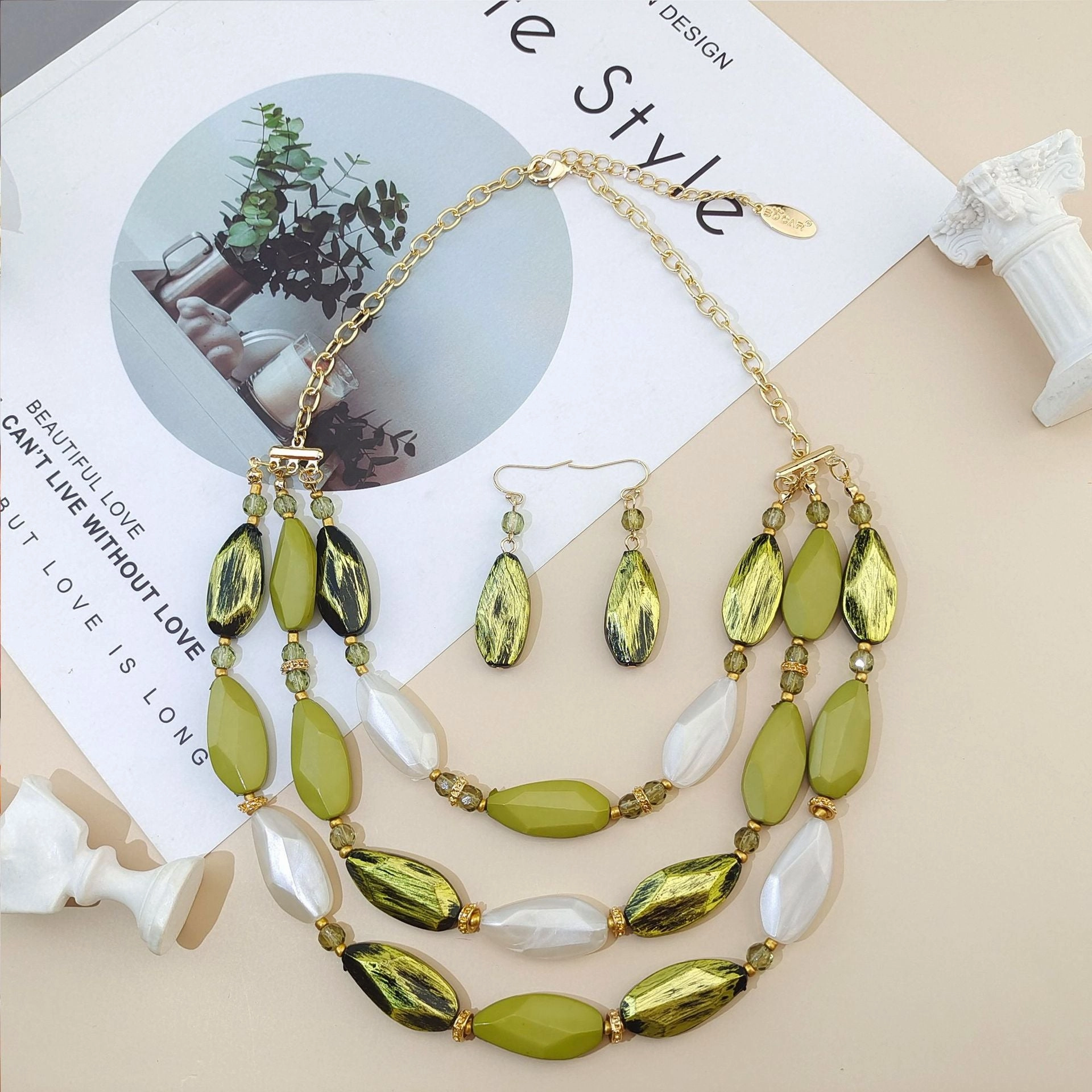 Wholesale Fashion Vintage Three-layer Acrylic Earrings Necklace