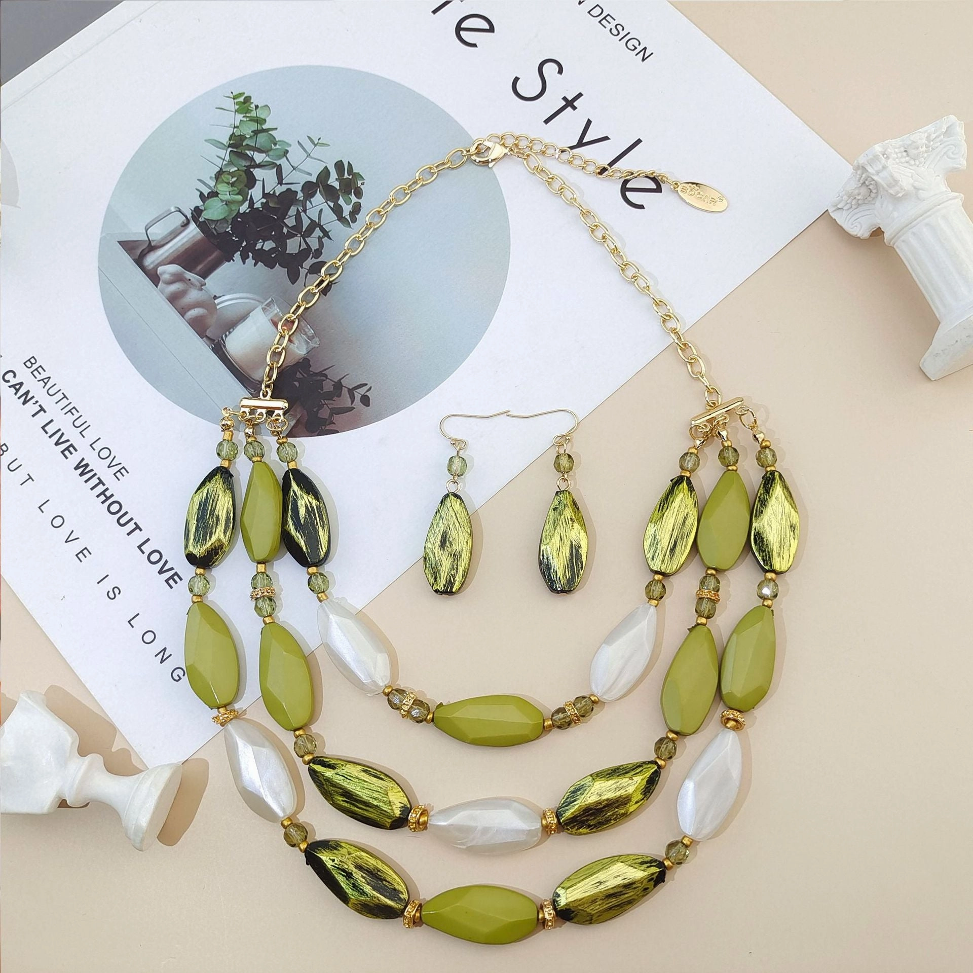 Wholesale Fashion Vintage Three-layer Acrylic Earrings Necklace