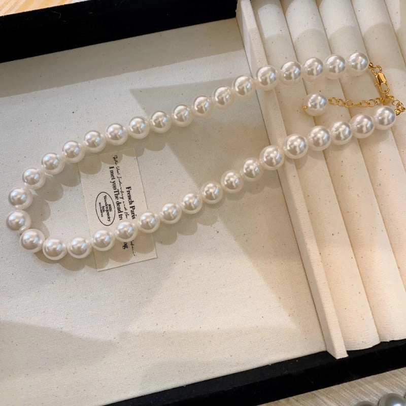 Wholesale Fashionable All-match Pearl Vintage Mini Necklace