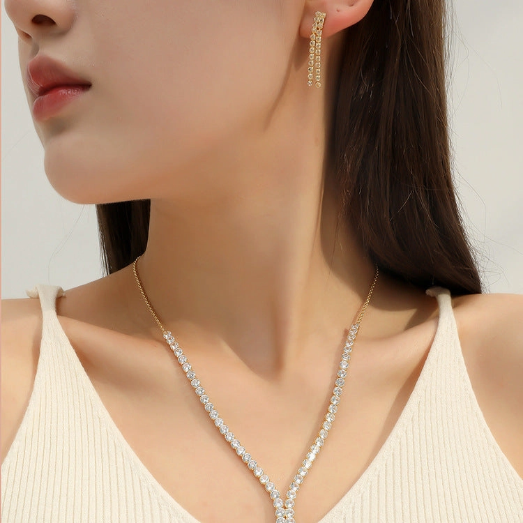 Wholesale Fashionable Zirconia Tassel Palace Style Earrings Necklace