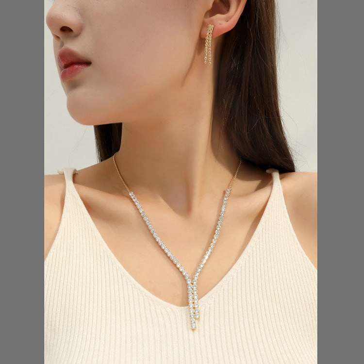 Wholesale Fashionable Zirconia Tassel Palace Style Earrings Necklace