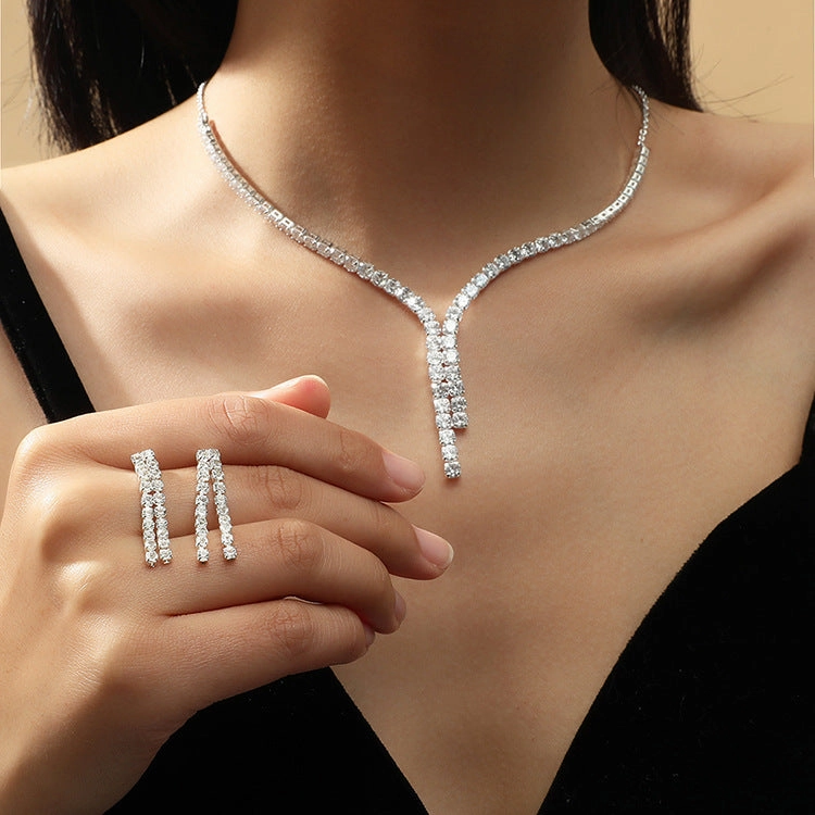 Wholesale Fashionable Zirconia Tassel Palace Style Earrings Necklace