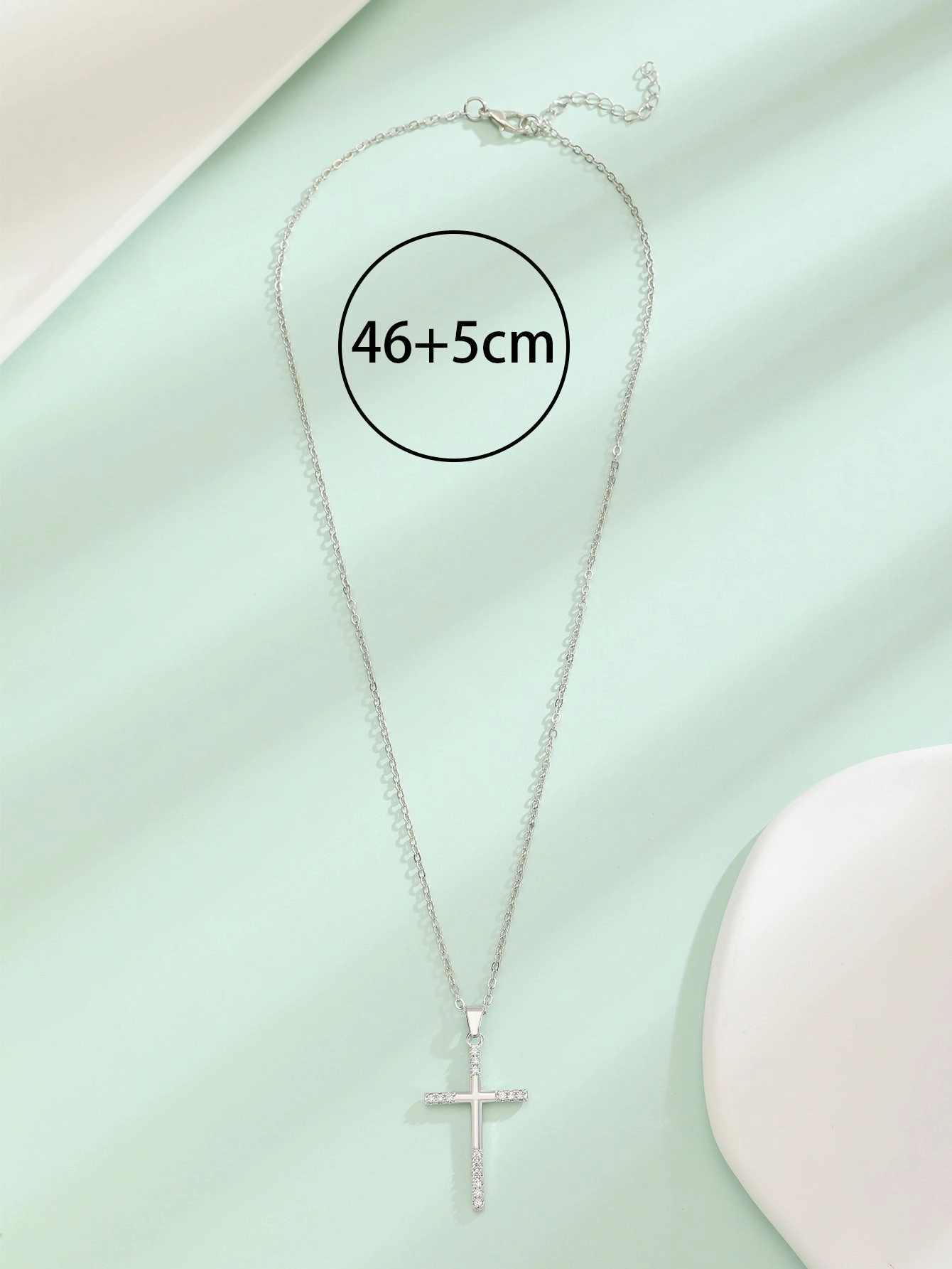 Wholesale Female Cross Creative Design Geometric Lockbone Punk Hip-hop Necklace Chain