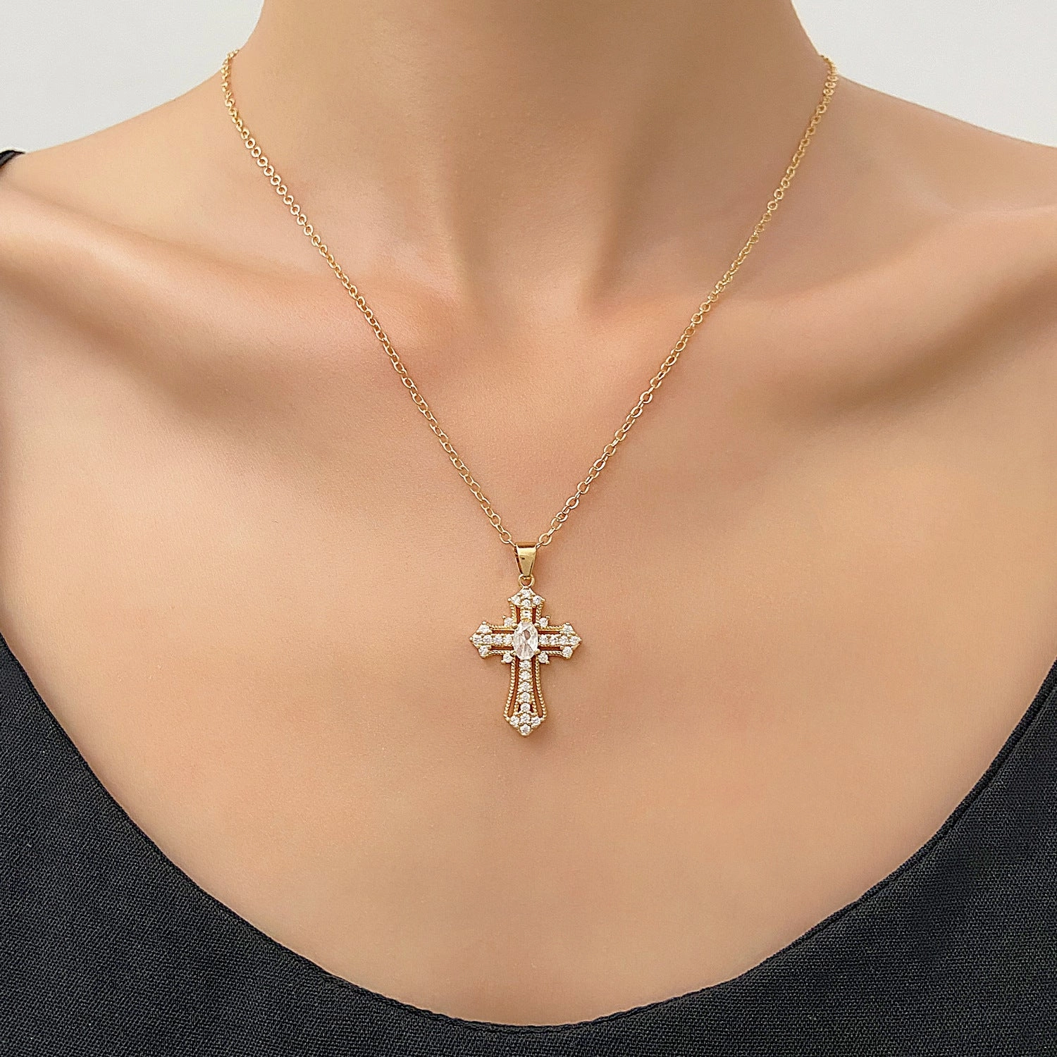 Wholesale Female Cross Creative Design Geometric Lockbone Punk Hip-hop Necklace Chain