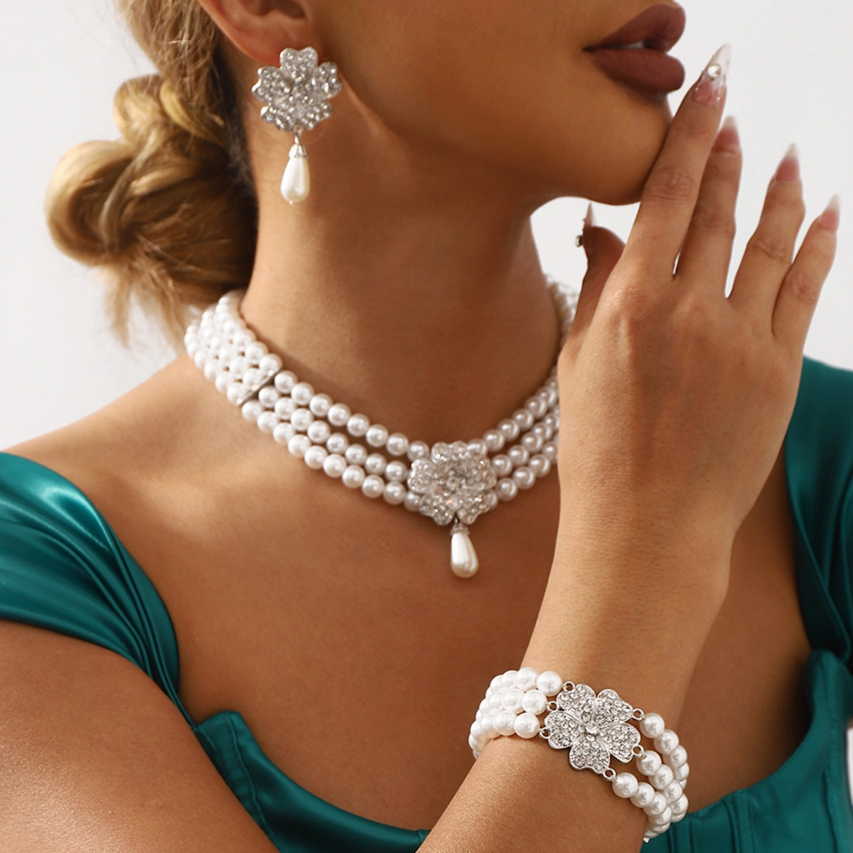 Wholesale Flower Diamond White Pearl Earrings Bracelet Necklace