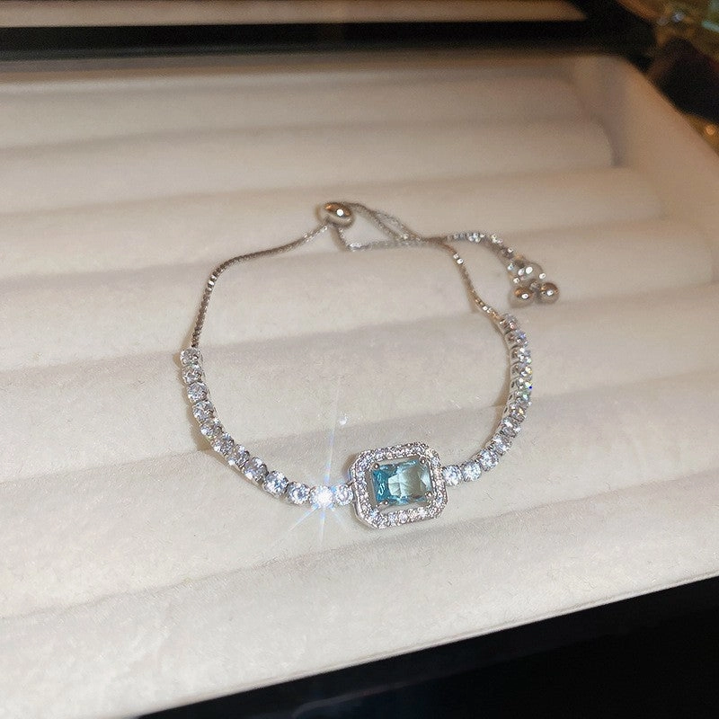 Wholesale Flower Simple Zircon Bracelet