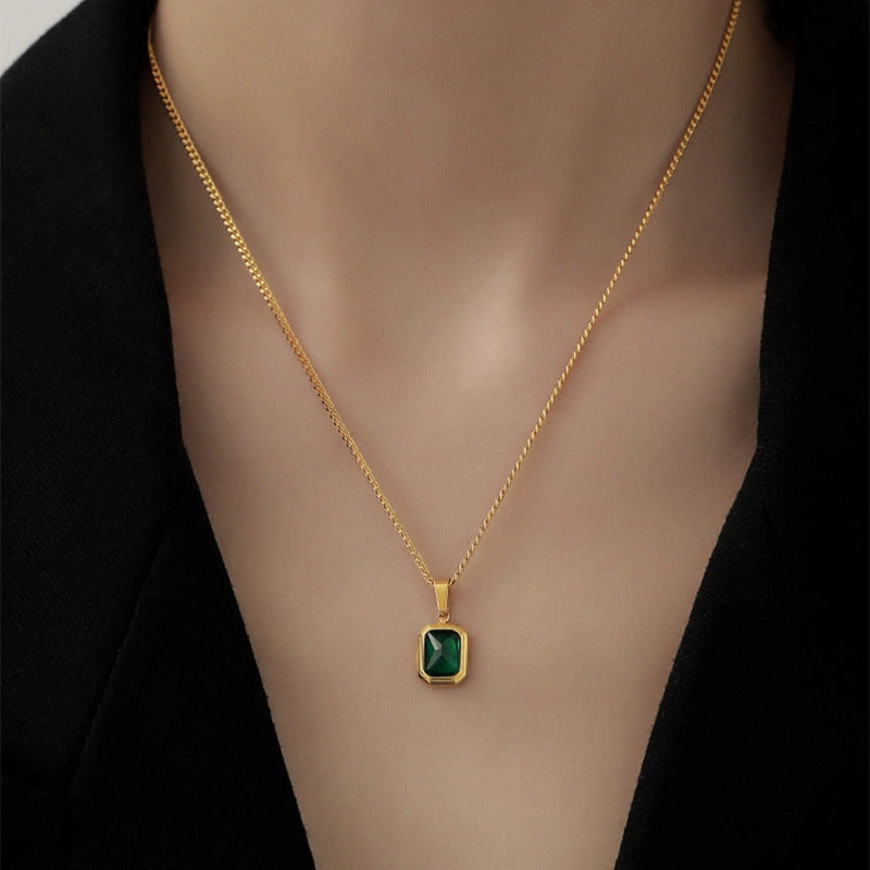 Wholesale French emerald pendant necklace clavicle chain