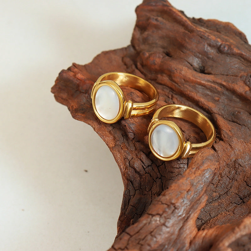 Wholesale French vintage white seashell gold-plated titanium steel ring