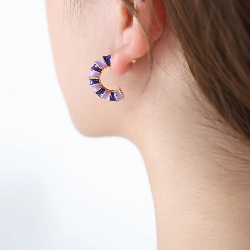 Wholesale Fresh Swee Colorfu and Brilliant C-shaped Bone Joint Gold Plated Earrings