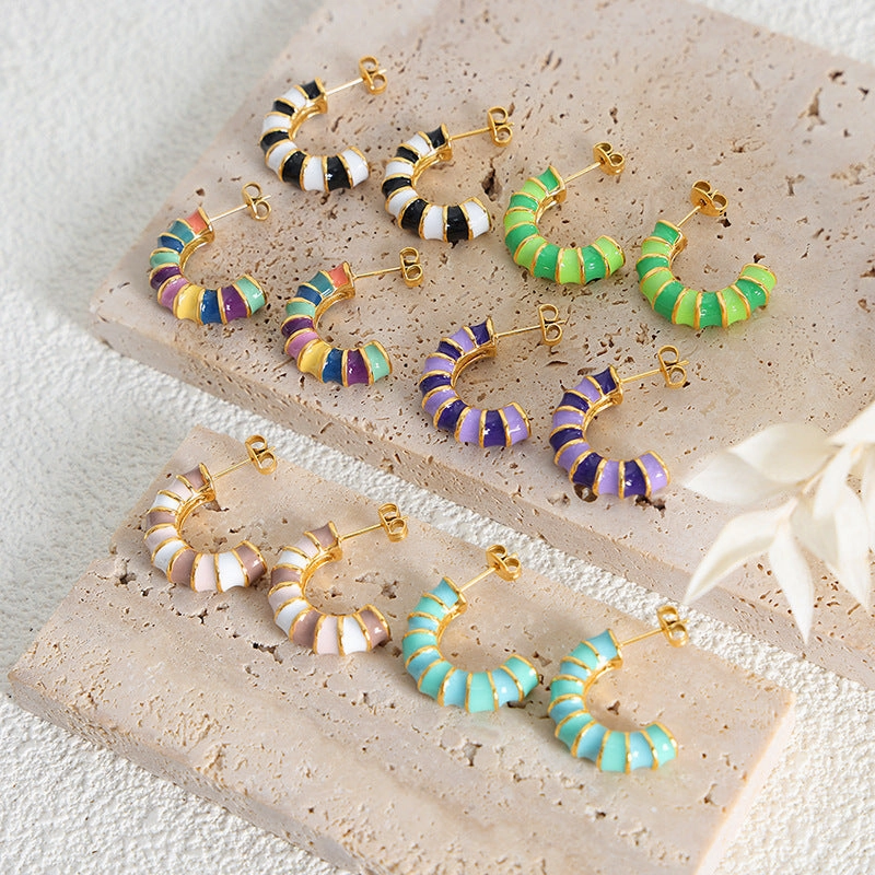 Wholesale Fresh Swee Colorfu and Brilliant C-shaped Bone Joint Gold Plated Earrings
