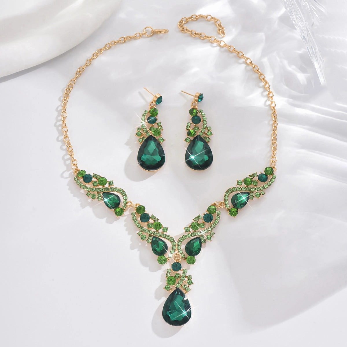 Wholesale Full Diamond Glittering Big Teardrop Retro Earrings Necklace