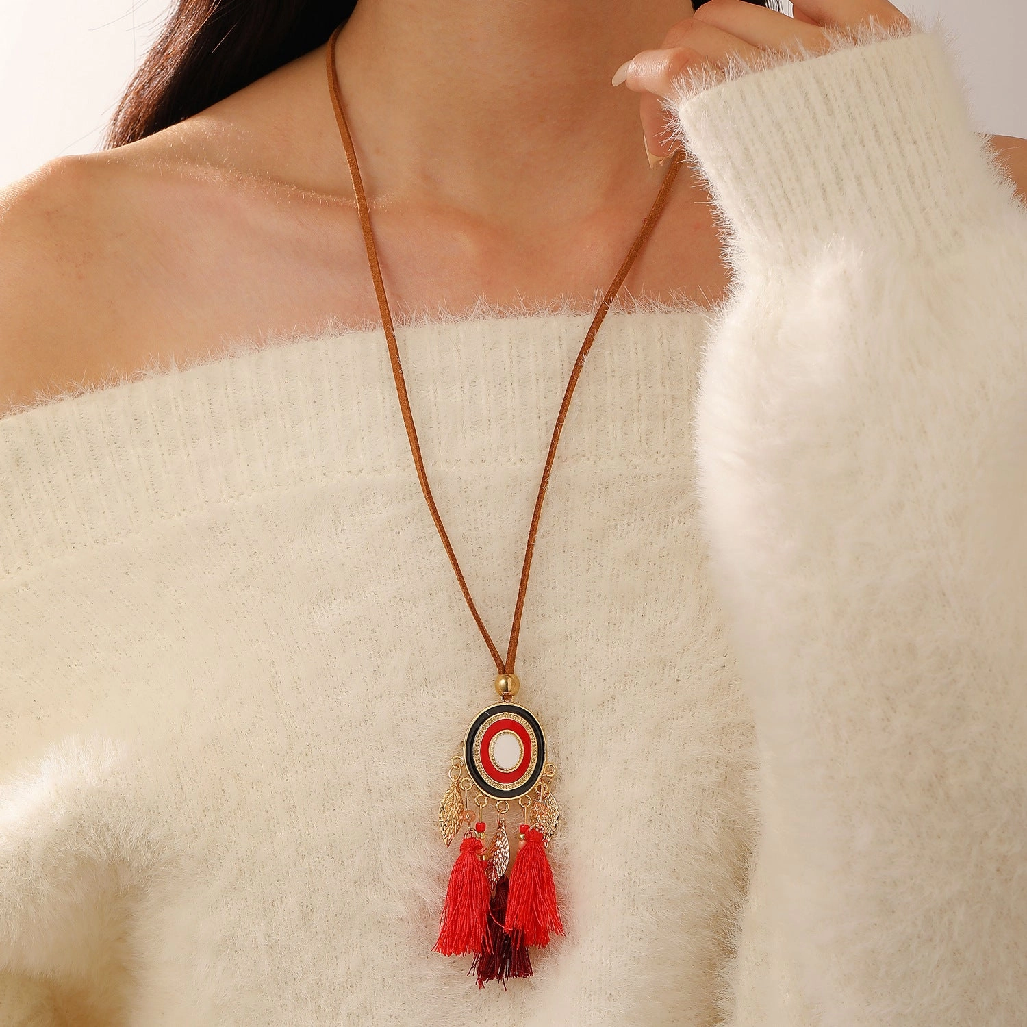 Wholesale full diamond snowflake necklace women's fashion simple Joker autumn and winter sweater chain