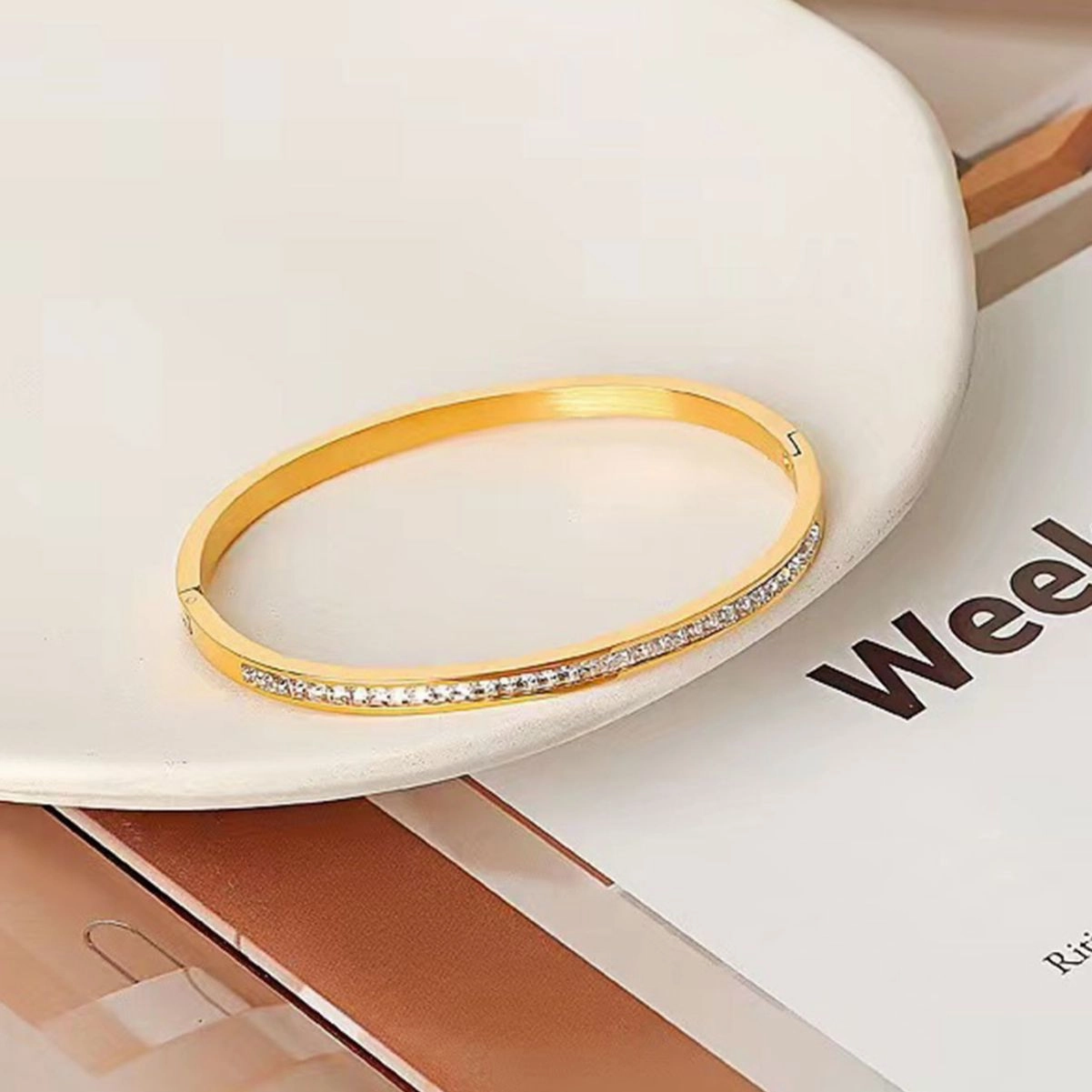 Wholesale Genuine Gold Electroplated High-end Feel Without Fading, Exquisite and Generous Stainless Steel Bracelet