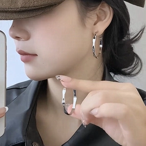 Wholesale Geometric Irregular Cool S925 Silver Needle Ear Ring