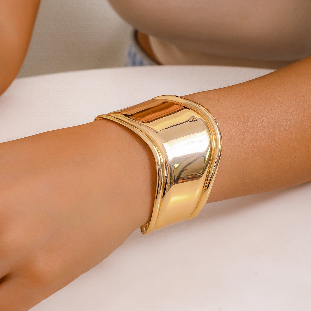 Wholesale Geometric Metal Corrugated Retro Irregular Exaggerated Three-dimensional Wide Bracelet