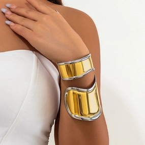 Wholesale Geometric Metal Corrugated Retro Irregular Exaggerated Three-dimensional Wide Bracelet