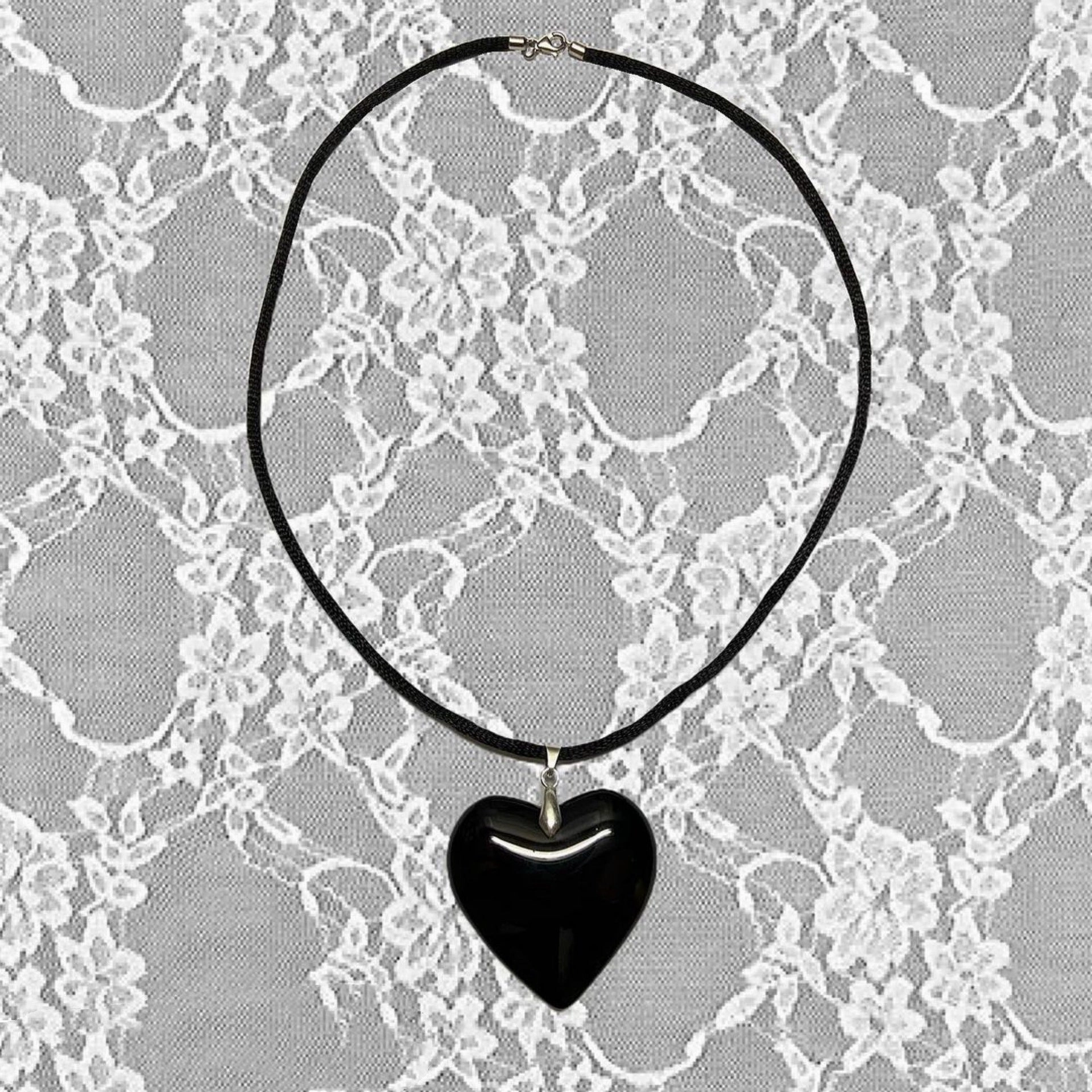 Wholesale Glass Colorful Heart Pendant Necklaces