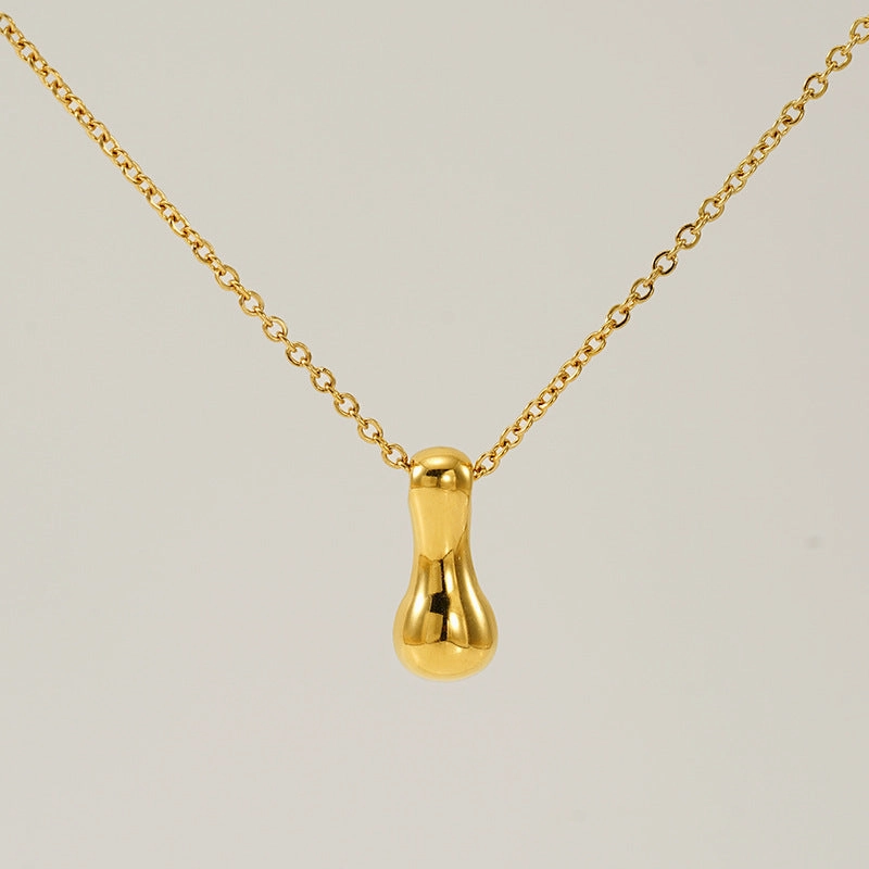 Wholesale Glossy bubble letter necklace for women 26 English letter pendants