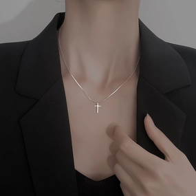 Wholesale glossy cross S925 sterling silver necklace