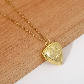 Wholesale gold plating creative rose Valentine's Day love box pendant necklace