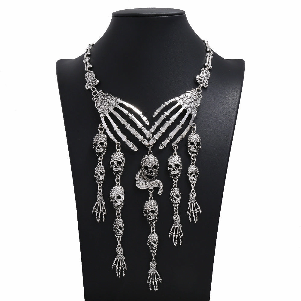 Wholesale Gothic Halloween Exaggerated Ghost Hand Multi-layer Skull Head Alloy Necklace