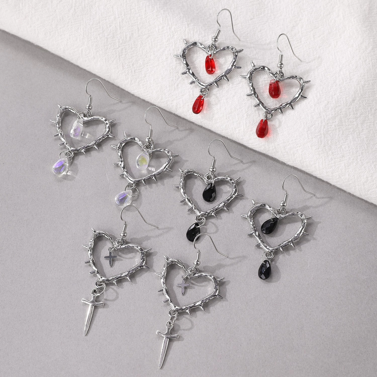 Wholesale Gothic handmade thorn heart-shaped cross water drop punk pendant