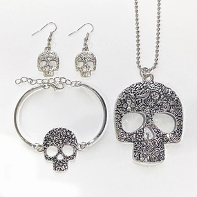 Wholesale Gothic Silver Skull Diamond Alloy Bracelet Set