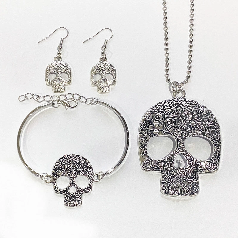Wholesale Gothic Silver Skull Diamond Alloy Bracelet Set