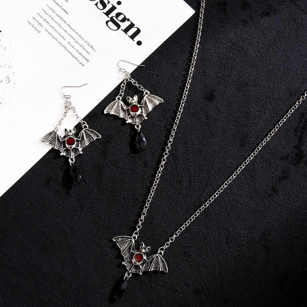 Wholesale Halloween bat jewelry suit Gothic retro exaggerated black bat necklace earrings suit holiday gift