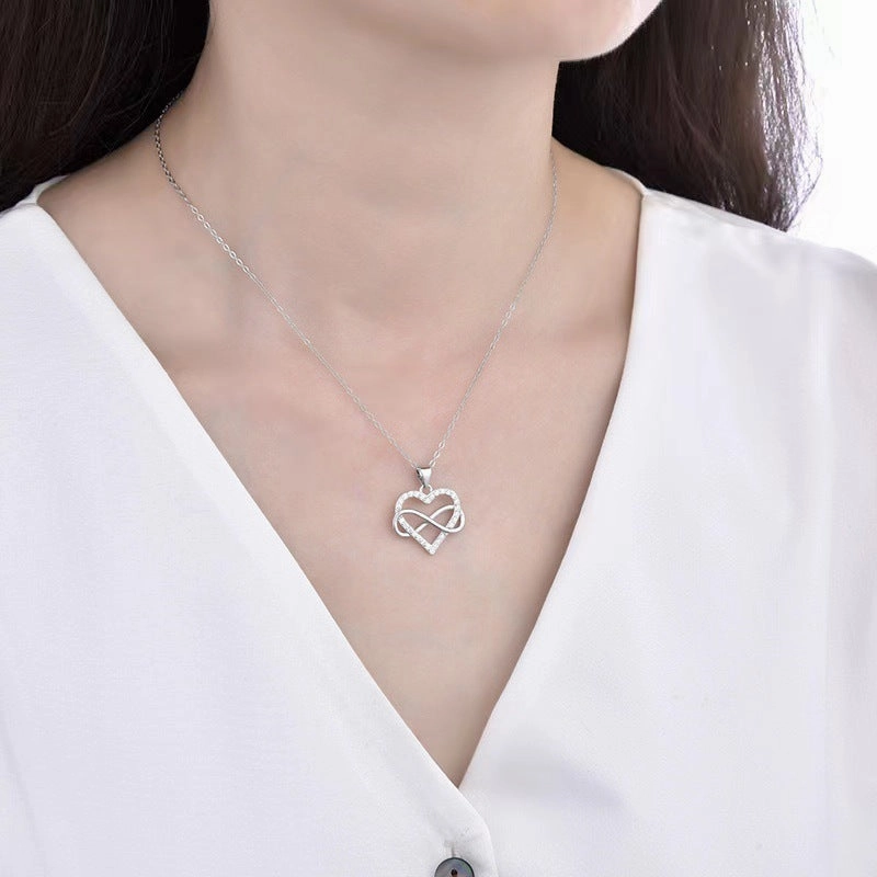 Wholesale Heart Diamond Pendant Necklace Clavicle Chain