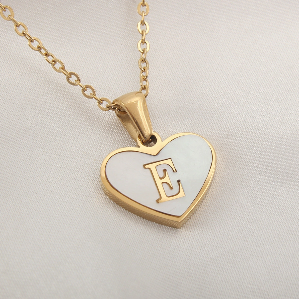 Wholesale Heart Shape Shell Stainless Steel Necklaces