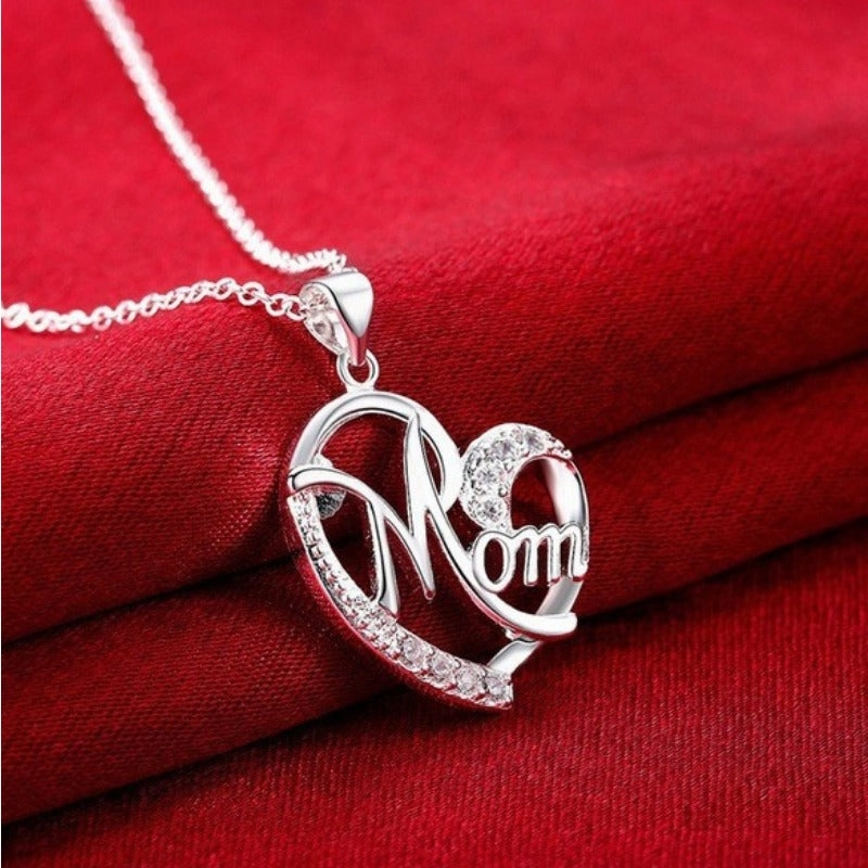 Wholesale Heart Shaped Heart-shaped Heart Set with Diamond Letters Clavicle Chain