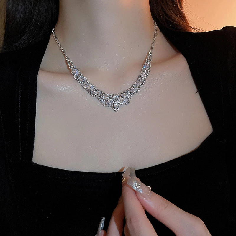 Wholesale Heavy Diamond Drop U-Shaped Tassel Earrings and Necklace Two-Piece Set