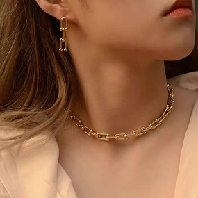 Wholesale Heavy Industry Light Luxury U-shaped Titanium Steel Slub Clavicle Chain