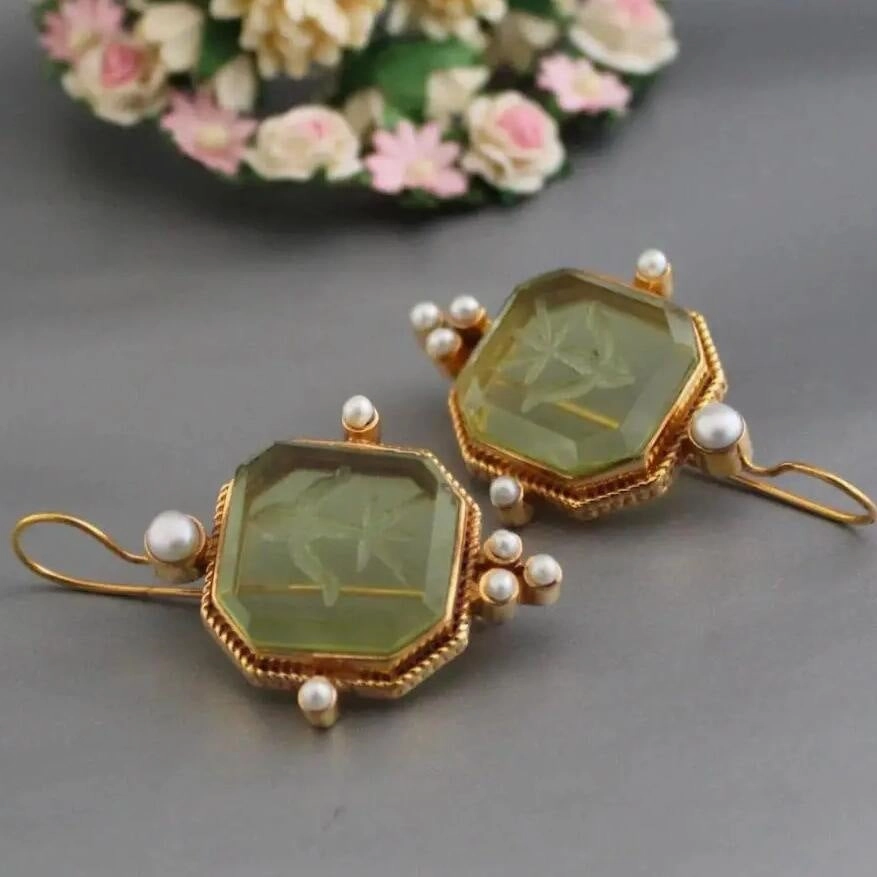 Wholesale Hexagonal green crystal earrings