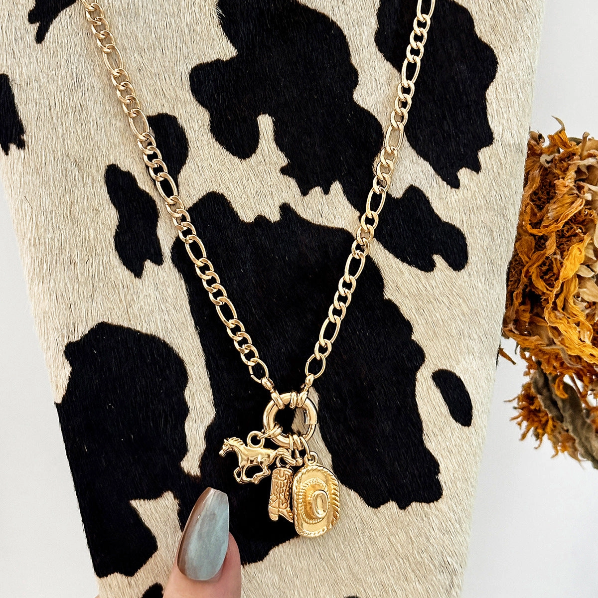 Wholesale Hip Hop Horse Western Style Cowboy Hat Necklace