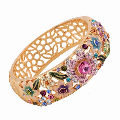 Wholesale Hollow gold-plated diamond colored bracelet
