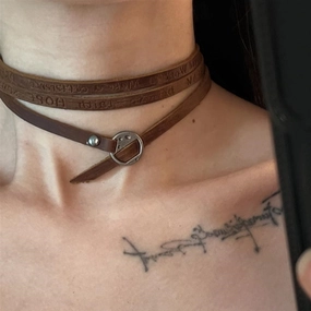 Wholesale Hot Girl Retro Western Punk Wasteland Letter Leather Neck Strap
