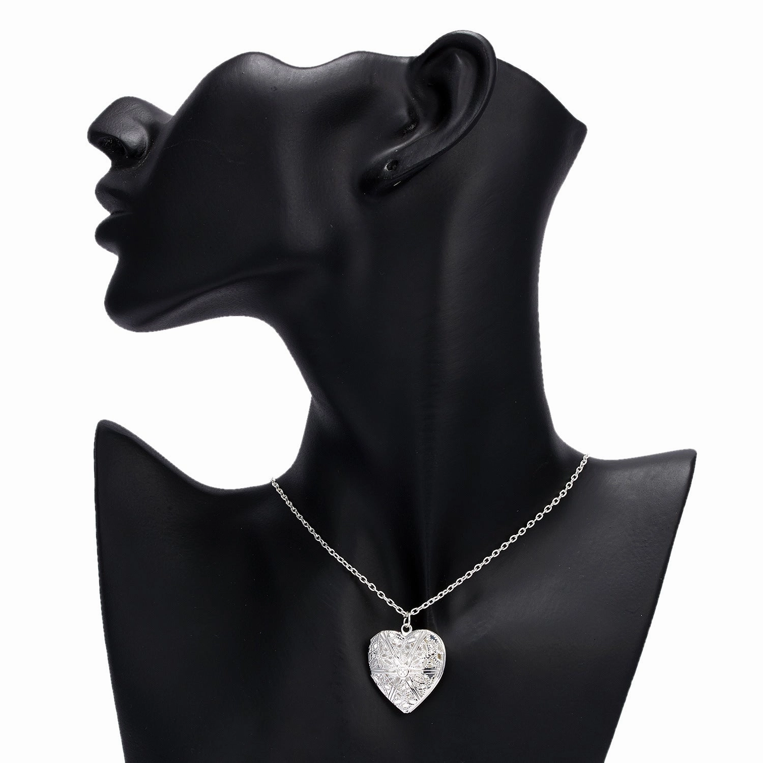 Wholesale Hot Selling Ilov Carved Heart Can Be Opened Photo Frame Photo Box Pendant Necklace