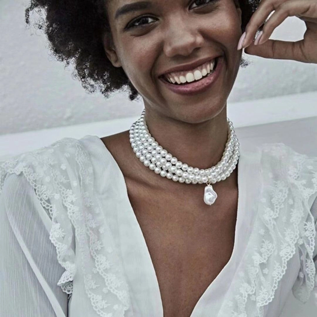 Wholesale jewelry fashion imitation pearl necklace female retro  hot girl clavicle chain