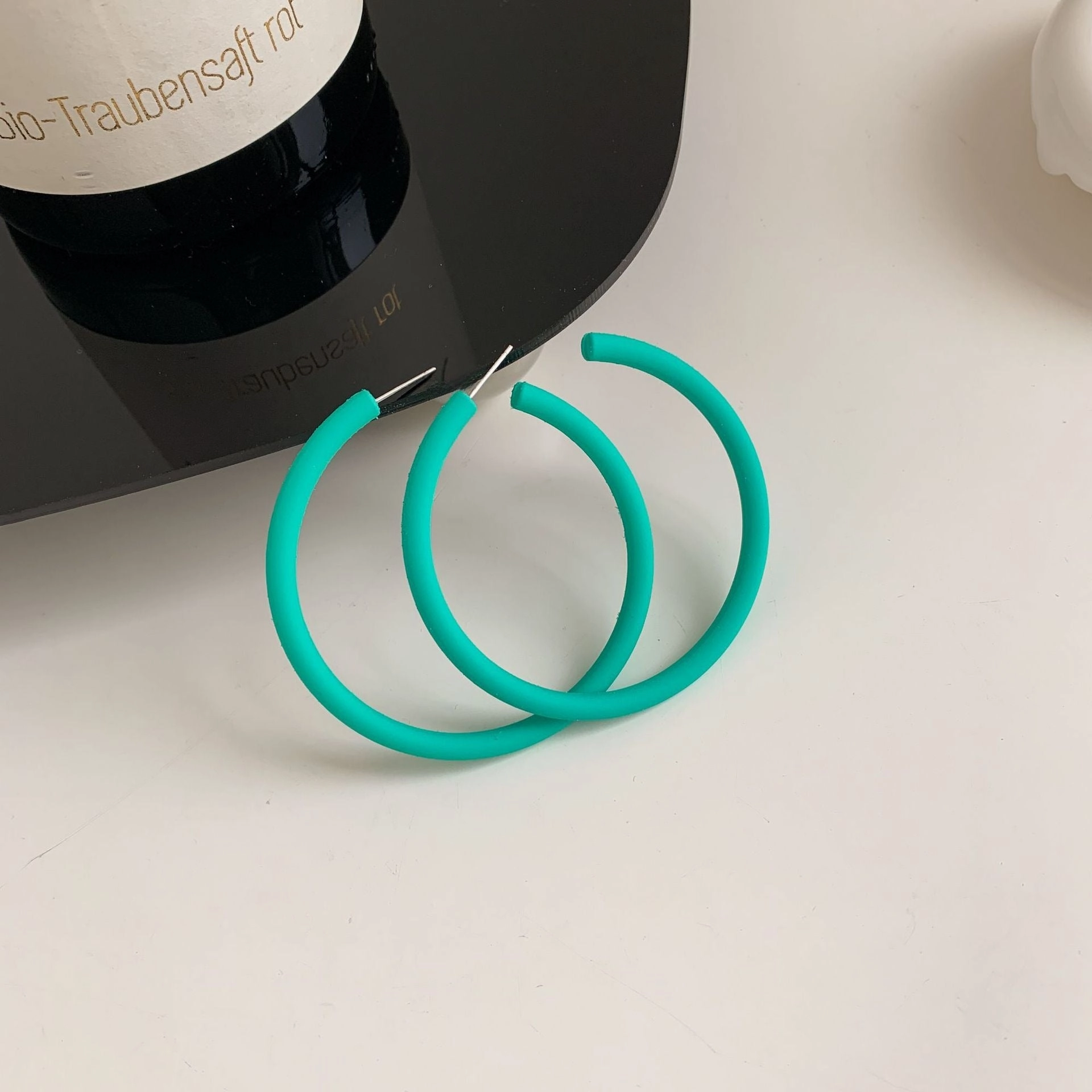 Wholesale Large hoop earrings C shape