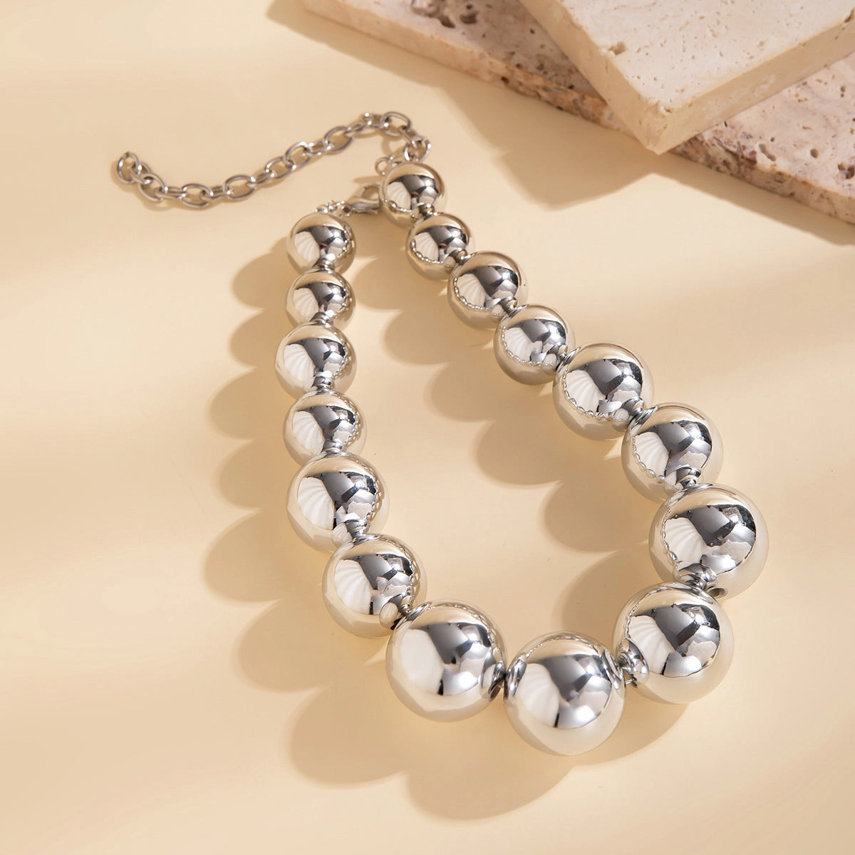 Wholesale Large Round Bead Punk Collar Collarbone Chain Geometric Bead Necklace