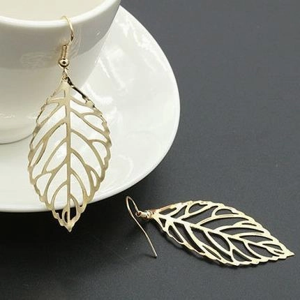 Wholesale Leaf pendant earrings long retro simple earrings