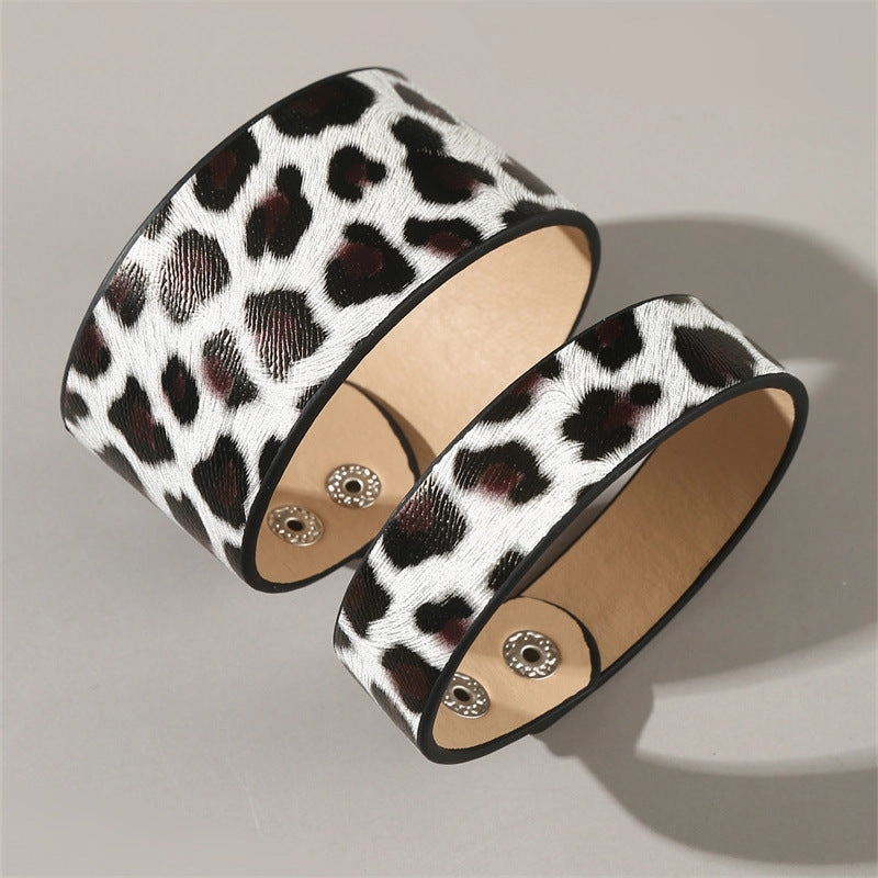 Wholesale Leopard Pattern Leather Rivet Bracelets