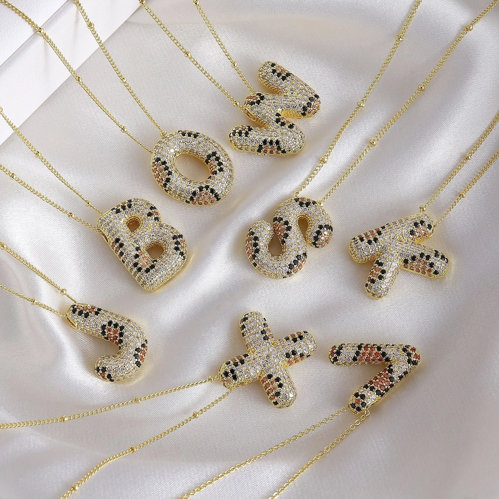 Wholesale Leopard Print Letter Necklace Copper Plated Real Gold Full Diamond Zircon Necklace Fashion English Letter Necklace Women