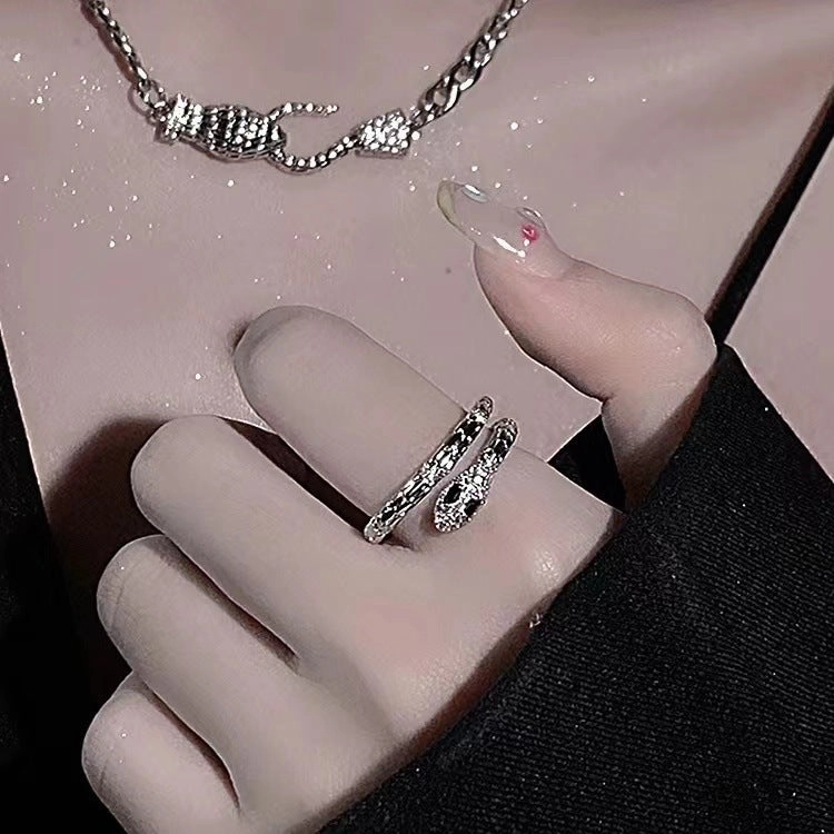Wholesale Light Luxury Spirit Snake Ring Women's Niche Design High-end Sense Couple's Pair Ring Fashionable Personalized Finger Ring Men's Fashion
