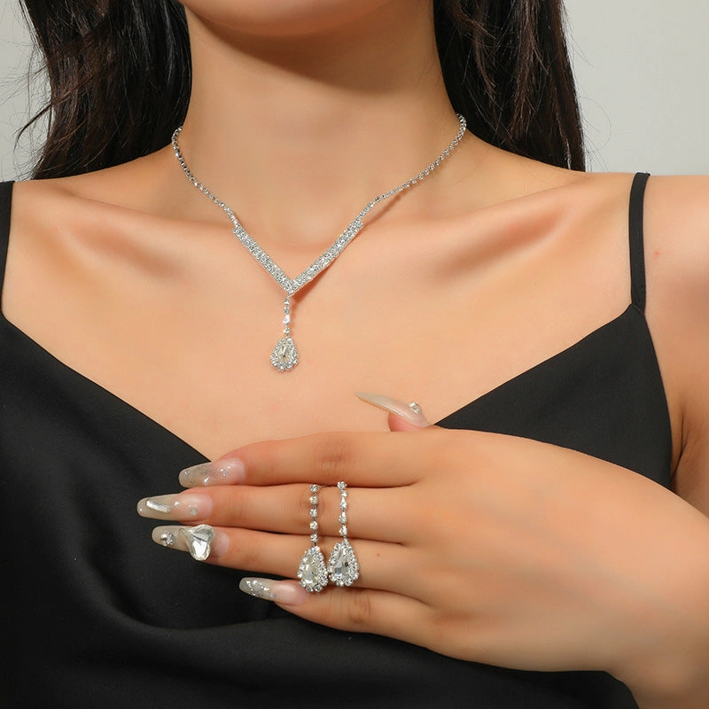 Wholesale Light Luxury Trend Versatile Simple Geometric Necklace Earring Set