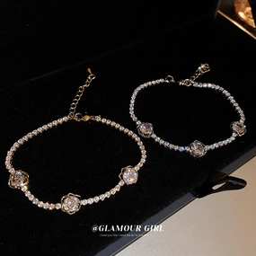 Wholesale Light Luxury Zircon Flower Hollow Bracelet