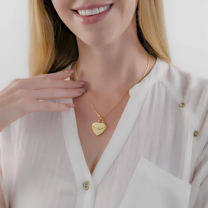 Wholesale Love Envelope Personalized DIY Engraving Openable Smooth Magnetic Heart-Shaped Necklaces