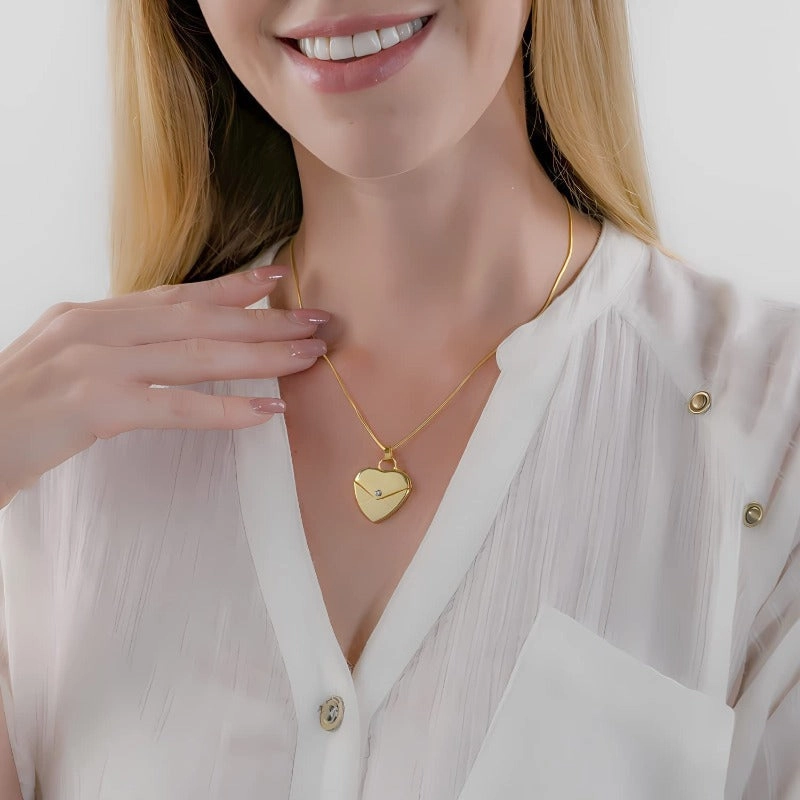 Wholesale Love Envelope Personalized DIY Engraving Openable Smooth Magnetic Heart-Shaped Necklaces